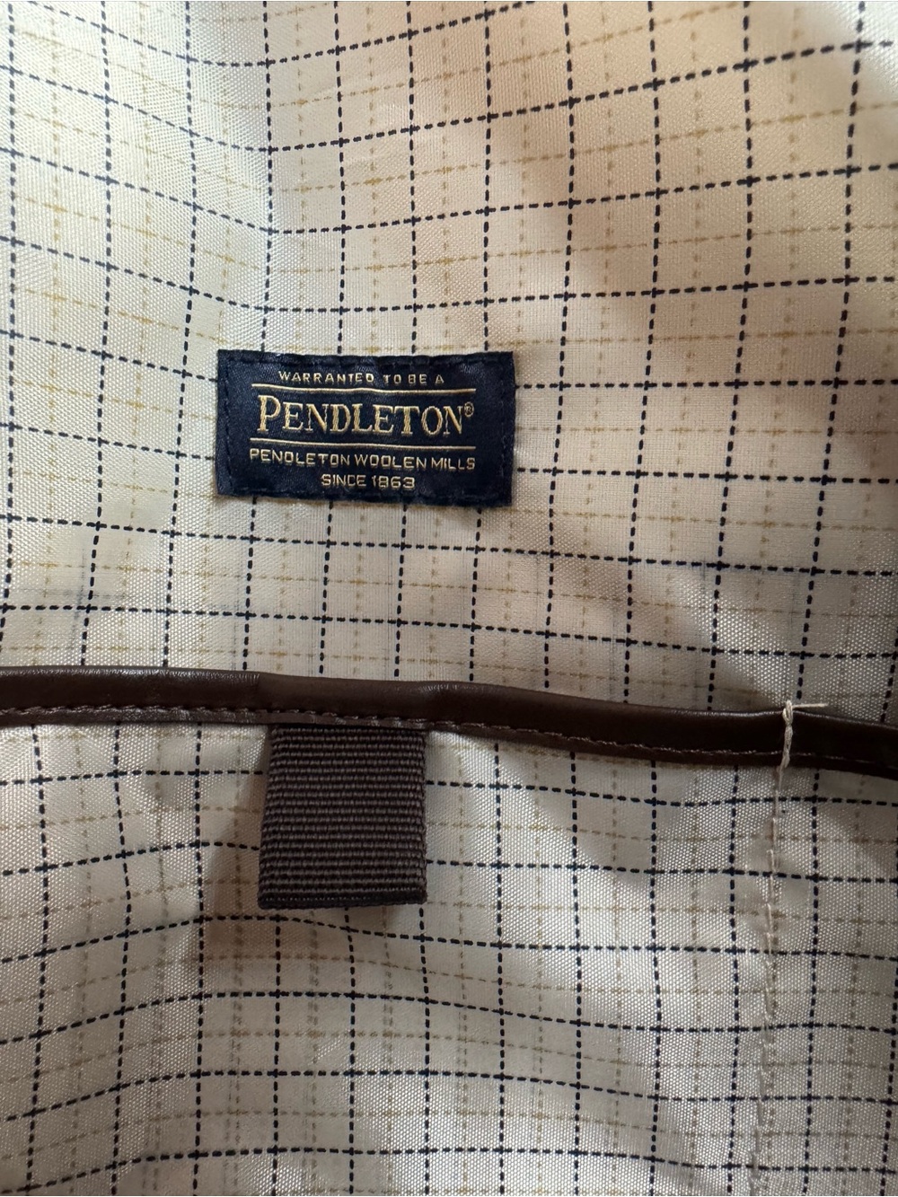 Pendleton Roller Travel Bag, NWT, 11”H, 12”W, 22”L Get it before it’s gone! 💼 💨 - Picture 10 of 16